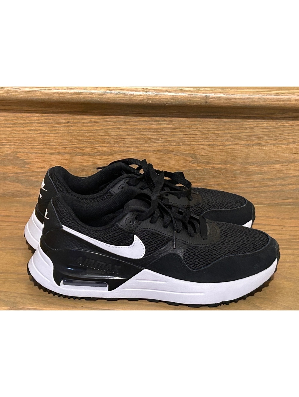 Nike Air Max Black and White Sneakers Size US 9